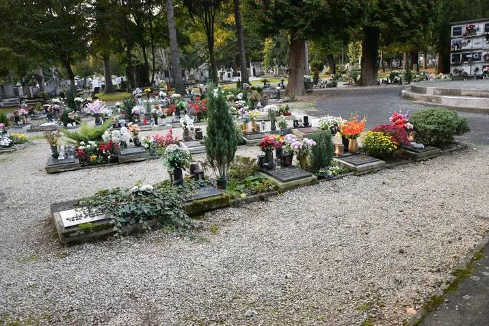 Változik a forgalmi rend mindenszentekkor a városi temetõnél Kiemelő fotó - Változik a forgalmi rend mindenszentekkor a városi temetõnél