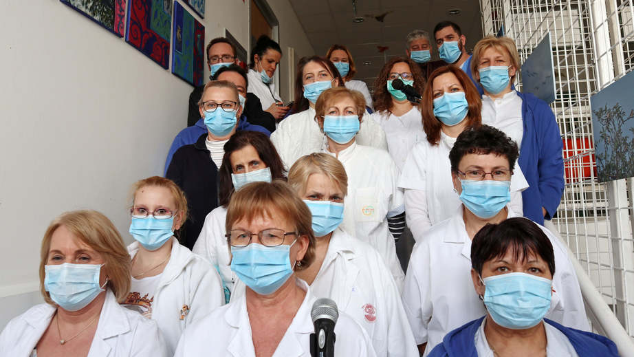 Pozitív üzenet az ápolóknak, dalban Kiemelő fotó - Pozitív üzenet az ápolóknak, dalban